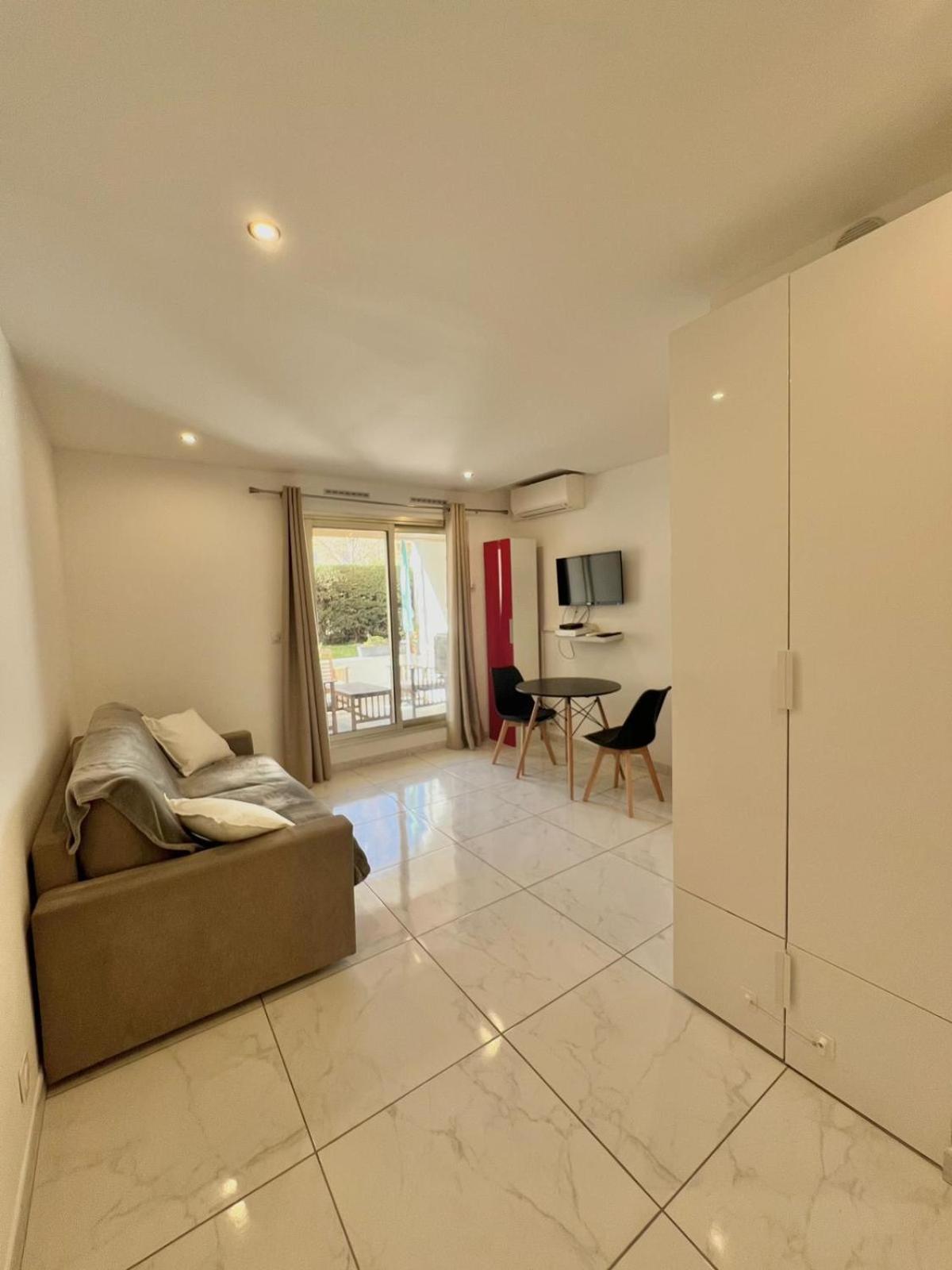 Superbe Studio Terrasse Centre Ville Et Plages A Pieds Κάννες Εξωτερικό φωτογραφία